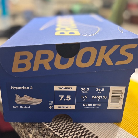 Women’s Brooks Hyperion 2 size 7.5 - Picture 4 of 4